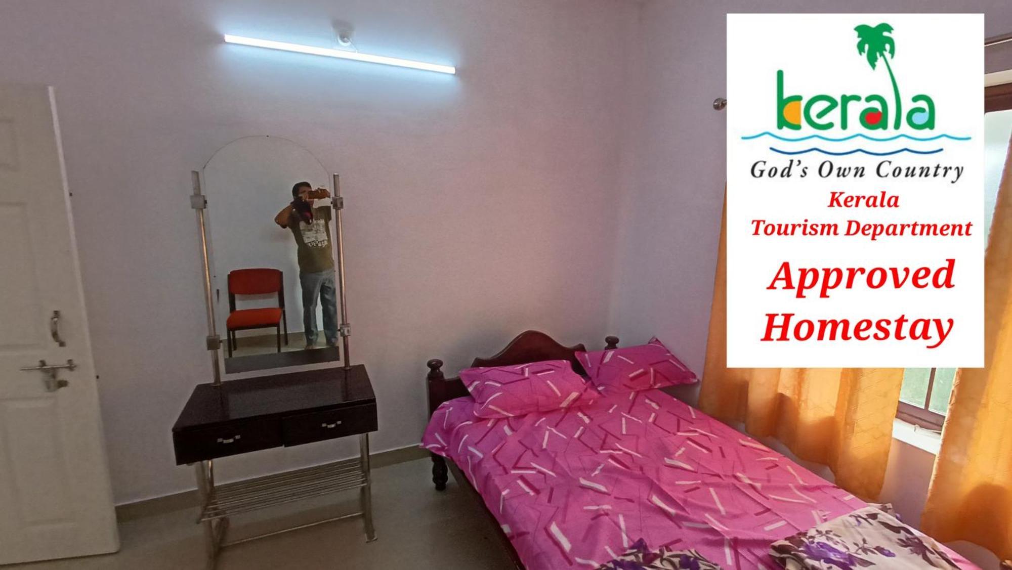 Space Villa Homestay Irimbranallur Bagian luar foto